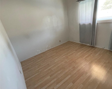 2404 Longview St - Photo Thumbnail 8
