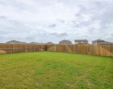 2920 Bridekirk Dr - Photo Thumbnail 24