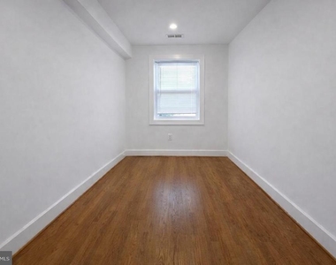 604 17th Street Ne - Photo Thumbnail 4