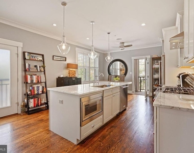 509 Franklin Street Ne - Photo Thumbnail 13