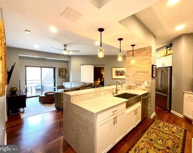 2111 Wisconsin Avenue Nw - Photo Thumbnail 1