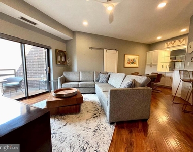 2111 Wisconsin Avenue Nw - Photo Thumbnail 5