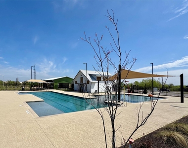 14221 Lyndora Ln - Photo Thumbnail 19