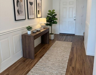 14221 Lyndora Ln - Photo Thumbnail 1