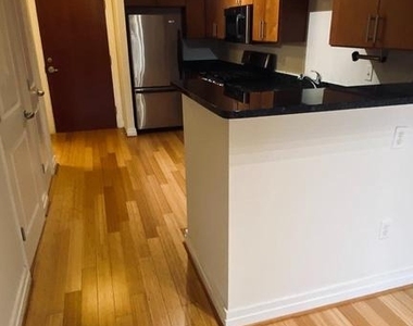 915 Nw E Street Nw - Photo Thumbnail 14