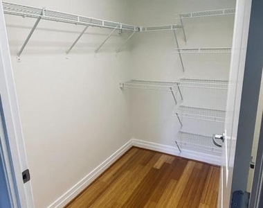 915 Nw E Street Nw - Photo Thumbnail 18