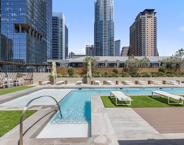 210 Lavaca St - Photo Thumbnail 33