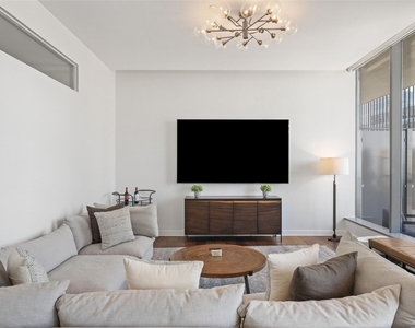 210 Lavaca St - Photo Thumbnail 5