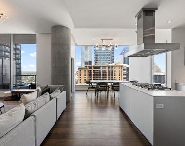 210 Lavaca St - Photo Thumbnail 2