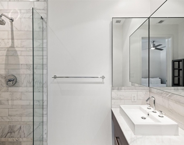 210 Lavaca St - Photo Thumbnail 21