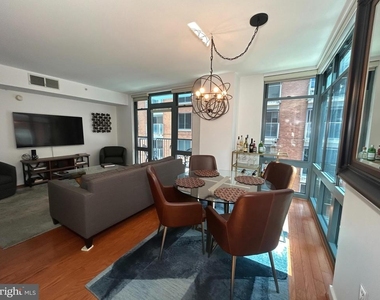 1117 10th Street Nw - Photo Thumbnail 2