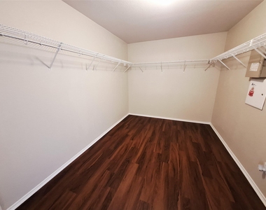 407 W South St - Photo Thumbnail 23