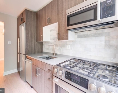 4200 Cathedral Avenue Nw - Photo Thumbnail 5
