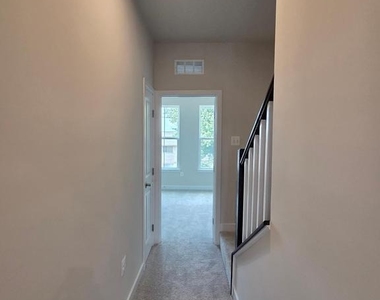 2644 Naylor Road Se - Photo Thumbnail 26