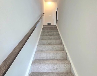 2644 Naylor Road Se - Photo Thumbnail 20