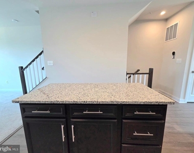 2644 Naylor Road Se - Photo Thumbnail 14