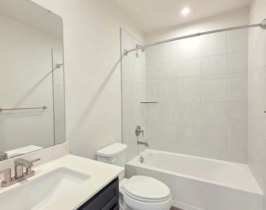 2644 Naylor Road Se - Photo Thumbnail 7