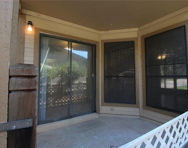 9002 Sanger Dr - Photo Thumbnail 13