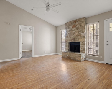 1905 Margalene Way - Photo Thumbnail 6