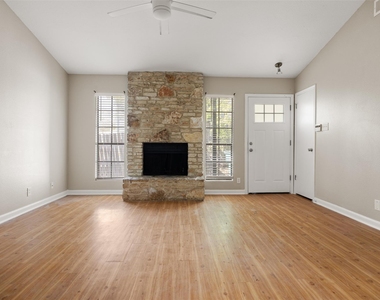 1905 Margalene Way - Photo Thumbnail 8