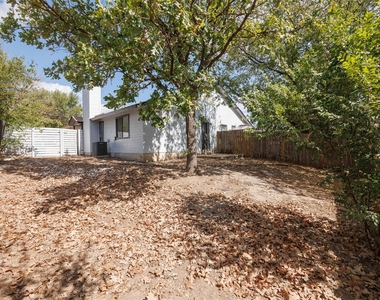 1905 Margalene Way - Photo Thumbnail 16