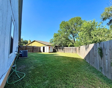 104 Verna Spur - Photo Thumbnail 37