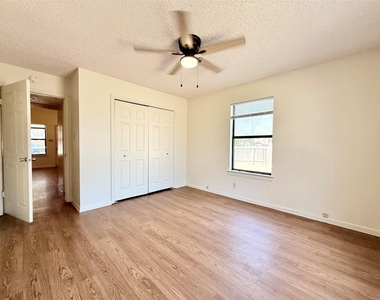 104 Verna Spur - Photo Thumbnail 23