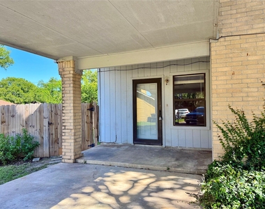 104 Verna Spur - Photo Thumbnail 4