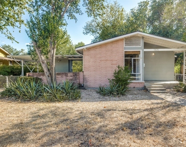 1405 Broadmoor Dr - Photo Thumbnail 1