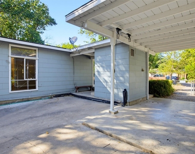 1405 Broadmoor Dr - Photo Thumbnail 22