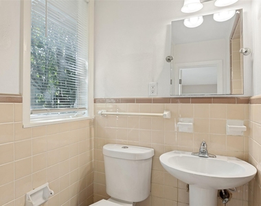 1405 Broadmoor Dr - Photo Thumbnail 14