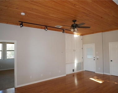 16216 Stewart Rd - Photo Thumbnail 3