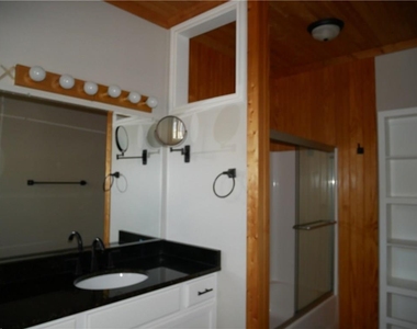 16216 Stewart Rd - Photo Thumbnail 10