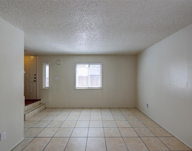 3458 Willowrun Dr - Photo Thumbnail 8