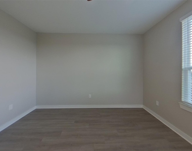 445 Raglands Rd - Photo Thumbnail 8