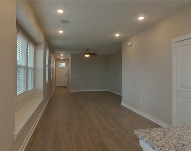 445 Raglands Rd - Photo Thumbnail 4