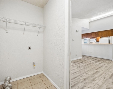 904 Sirocco Dr - Photo Thumbnail 25