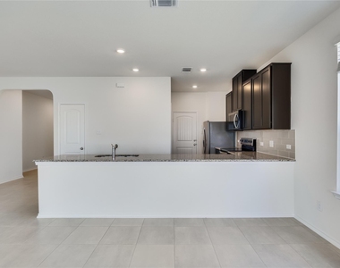 2612 Donna Olene Dr - Photo Thumbnail 6