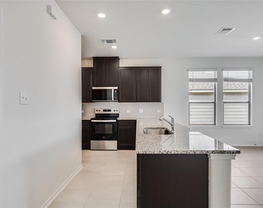 2612 Donna Olene Dr - Photo Thumbnail 14