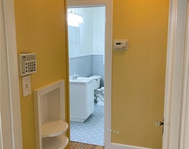 1031 E 44th St - Photo Thumbnail 23