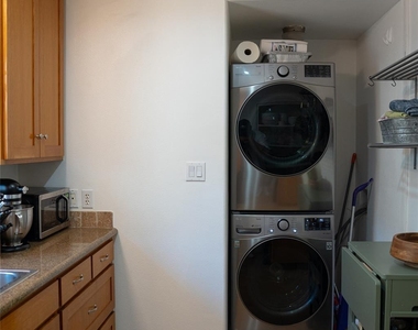 5510 Avenue G - Photo Thumbnail 3
