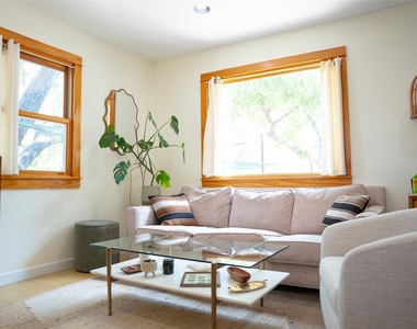 5510 Avenue G - Photo Thumbnail 15