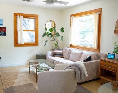 5510 Avenue G - Photo Thumbnail 6