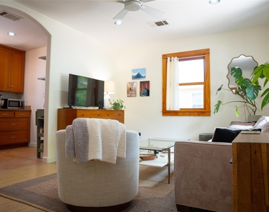 5510 Avenue G - Photo Thumbnail 11