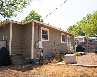 5510 Avenue G - Photo Thumbnail 2