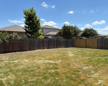 8113 Rosano St - Photo Thumbnail 17
