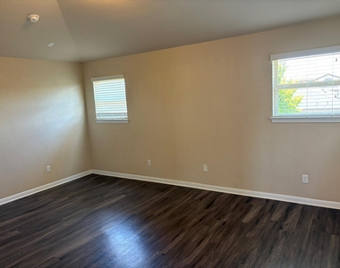 8113 Rosano St - Photo Thumbnail 25