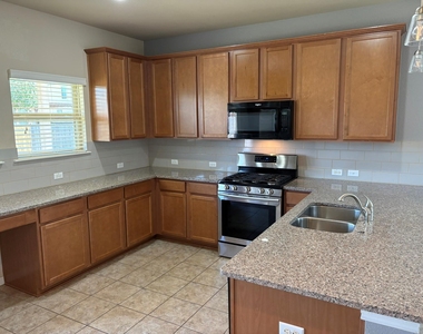 8113 Rosano St - Photo Thumbnail 2