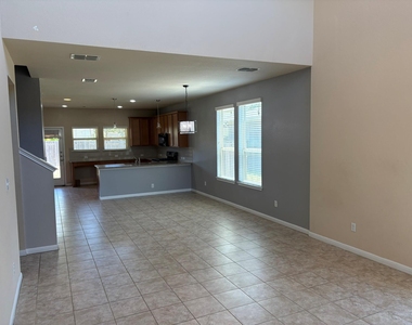 8113 Rosano St - Photo Thumbnail 4