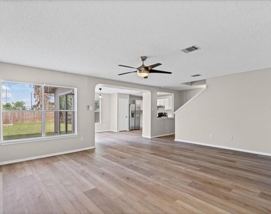 2423 Byfield Dr - Photo Thumbnail 5